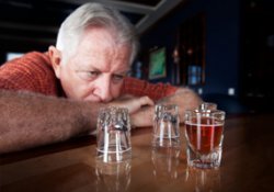 6 смертей в минуту на счету у алкоголя