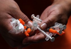 Риск заражения наркоманов вирусами гепатитов В и С можно уменьшить