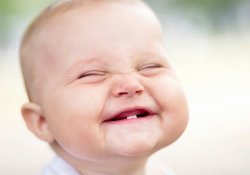 Детские зубы и обезболивающие гели