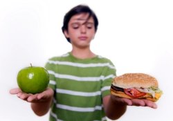Медики предупреждают: подростковое ожирение начинается еще в детстве