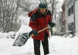 13 смертей от инфаркта за 2 дня: расчистка снега «вручную» смертельно опасна