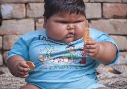 Ожирение атакует детей: 10-месячная девочка весит почти 19 кг