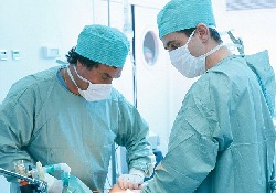 Бариатрия без разрезов и швов: создан новый метод «хирургии похудания»