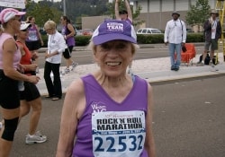 Рекорды Гариетт Томпсон: американка преодолела марафонскую дистанцию в 92 года