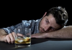 Цвет глаз и склонность к алкоголизму: обнаружена связь