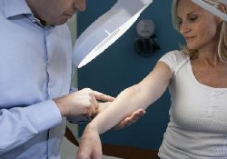 «Радиоактивная» повязка лечит рак кожи не хуже огромного аппарата радиотерапии