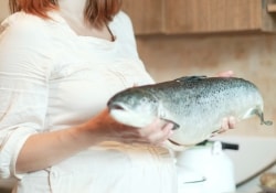 Рыба в рационе беременной способствует развитию интеллекта ребенка