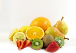 Даже в небольших количествах свежие фрукты очень полезны для сердца и сосудов