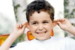 Если у ребенка болят уши, антибиотики не помогут