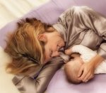 Молодым мамам трудно заботиться о ребенке – в чем причина?