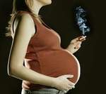 Курящая беременная женщина может сделать своего будущего сына бесплодным