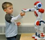 «Поговори со мною, робот»: новое в лечении аутизма