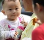 В Китае новый скандал с детским питанием – у маленьких девочек начала расти грудь