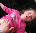 Сердце матери: отчаявшись от бездействия чиновников, англичанка обнародовала видеозапись приступа эпилепсии у своей дочери