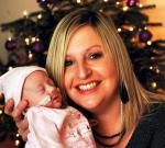 Подарок  к Рождеству: девочка, родившаяся на 13 недель раньше срока, выжила