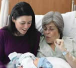 В  61 год Кристин стала и бабушкой, и мамой для одного малыша