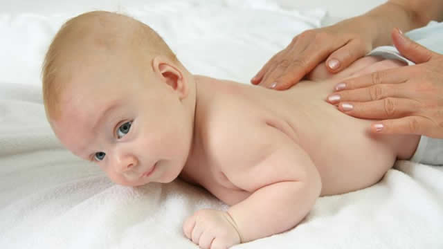 Техника массажа младенцев