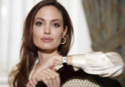 Что заставило Анджелину Джоли решиться на удаление обеих молочных желез